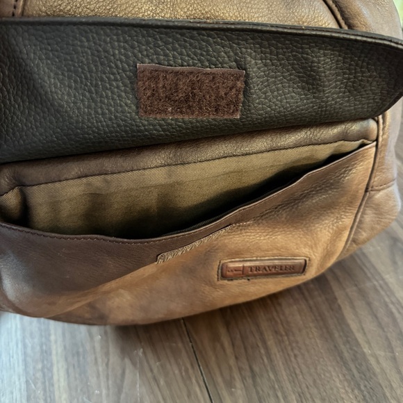 LL Bean Brown Leather Traveler Sling-Bag OS - Picture 4 of 10